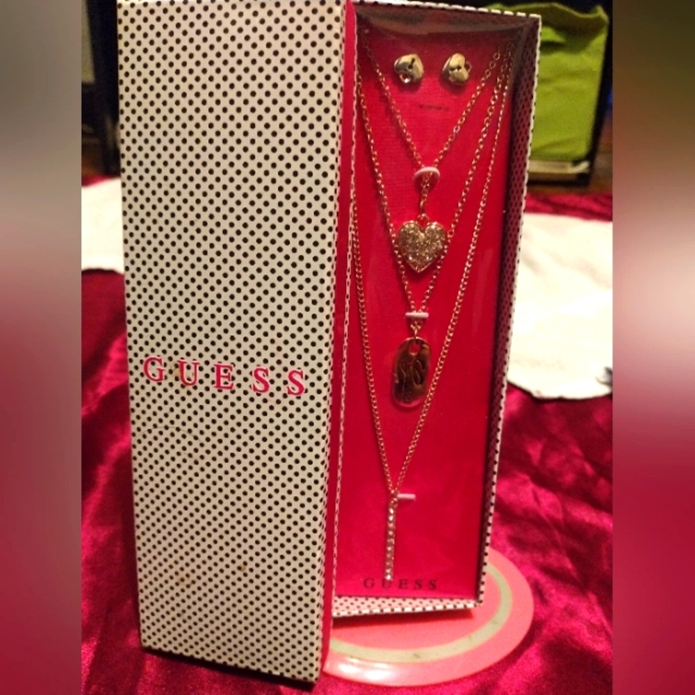 Guess jewelry set